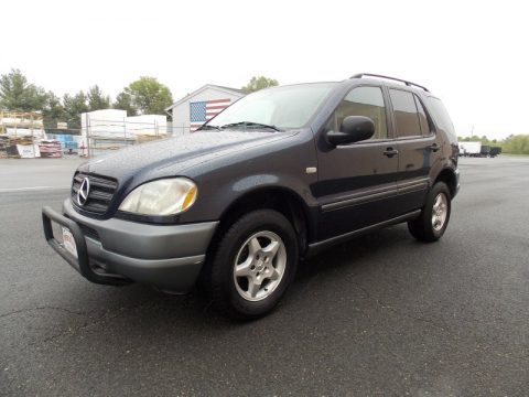 Azure Blue Metallic Mercedes-Benz ML 320 4Matic.  Click to enlarge.