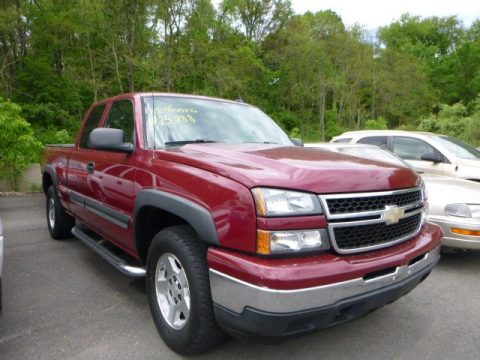 Sport Red Metallic Chevrolet Silverado 1500 Classic Z71 Extended Cab 4x4.  Click to enlarge.