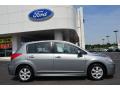 2011 Versa 1.8 SL Hatchback #2