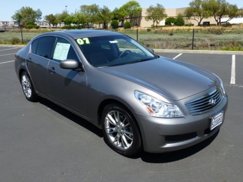 Platinum Graphite Metallic Infiniti G 35 Journey Sedan.  Click to enlarge.