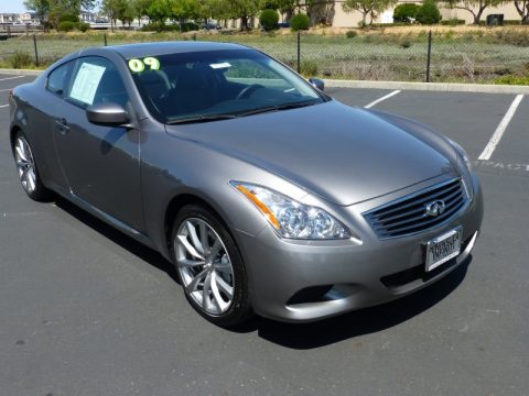 Platinum Graphite Infiniti G 37 Journey Coupe.  Click to enlarge.