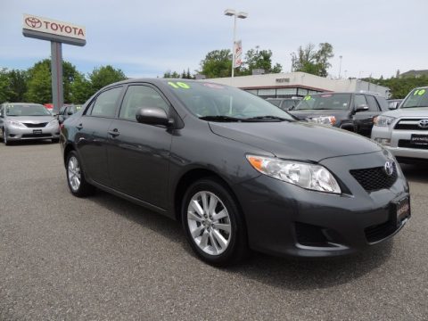 Magnetic Gray Metallic Toyota Corolla LE.  Click to enlarge.