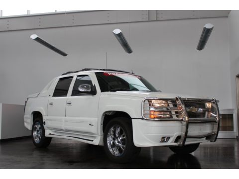Summit White Chevrolet Avalanche LT.  Click to enlarge.