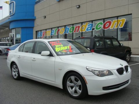 Alpine White BMW 5 Series 528i Sedan.  Click to enlarge.