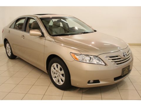Desert Sand Metallic Toyota Camry XLE V6.  Click to enlarge.