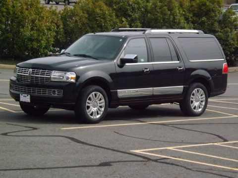 Black Lincoln Navigator L 4x2.  Click to enlarge.
