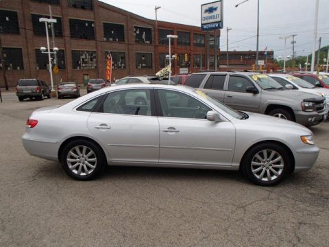 Silver Frost Metallic Hyundai Azera Limited.  Click to enlarge.