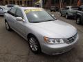 Front 3/4 View of 2010 Hyundai Azera Limited #2