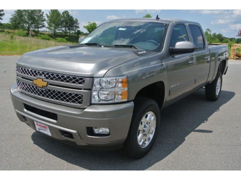 Graystone Metallic Chevrolet Silverado 2500HD LT Crew Cab 4x4.  Click to enlarge.