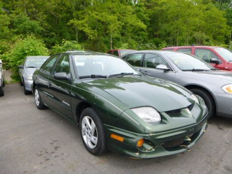 Spruce Green Metallic Pontiac Sunfire SE Sedan.  Click to enlarge.