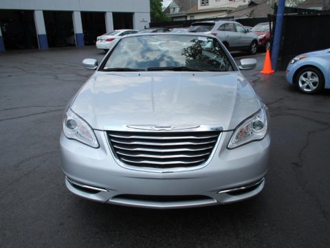 Bright Silver Metallic Chrysler 200 Touring Convertible.  Click to enlarge.