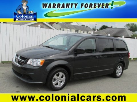 Dark Charcoal Pearl Dodge Grand Caravan SXT.  Click to enlarge.