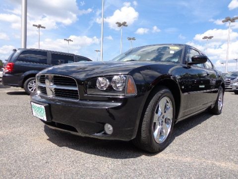 Brilliant Black Crystal Pearl Dodge Charger R/T.  Click to enlarge.