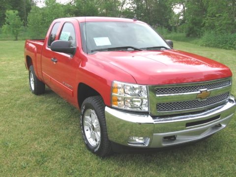 Victory Red Chevrolet Silverado 1500 LT Extended Cab 4x4.  Click to enlarge.