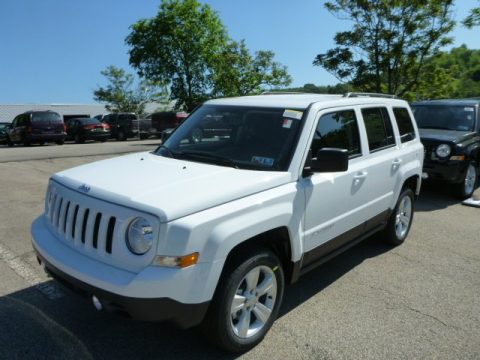 Bright White Jeep Patriot Latitude 4x4.  Click to enlarge.