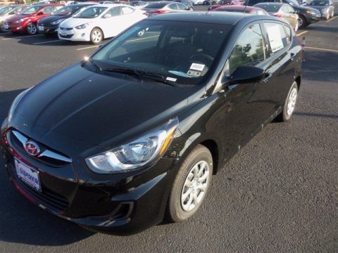 Ultra Black Hyundai Accent GS 5 Door.  Click to enlarge.
