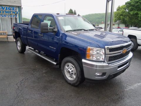 Blue Topaz Metallic Chevrolet Silverado 2500HD LT Crew Cab 4x4.  Click to enlarge.