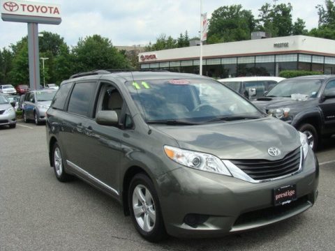 Cypress Green Pearl Toyota Sienna LE.  Click to enlarge.