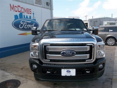 Tuxedo Black Metallic Ford F250 Super Duty Platinum Crew Cab 4x4.  Click to enlarge.