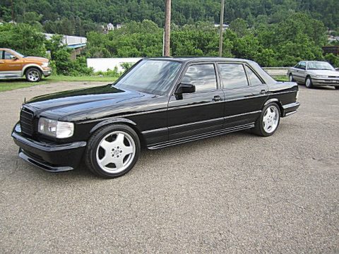 Black Mercedes-Benz S Class 500 SEL.  Click to enlarge.