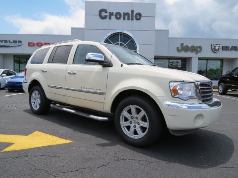 Cool Vanilla White Chrysler Aspen Limited HEMI.  Click to enlarge.