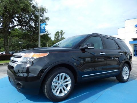 Tuxedo Black Ford Explorer XLT.  Click to enlarge.