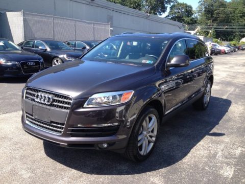 Lava Grey Pearl Effect Audi Q7 3.6 Prestige quattro.  Click to enlarge.