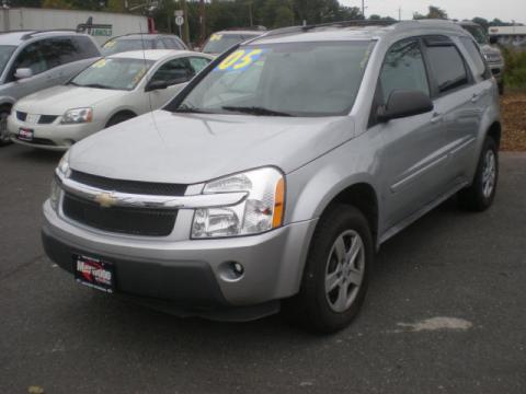 Galaxy Silver Metallic Chevrolet Equinox LT AWD.  Click to enlarge.