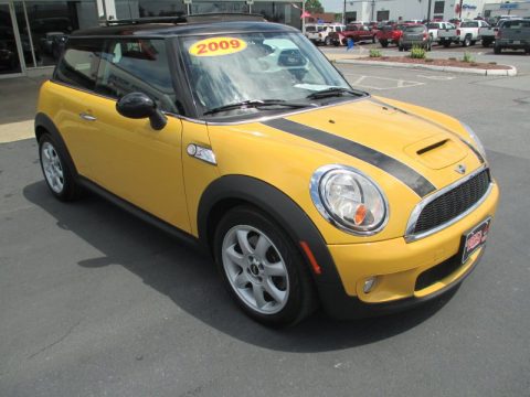 Mellow Yellow Mini Cooper S Hardtop.  Click to enlarge.