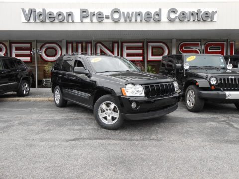 Black Jeep Grand Cherokee Laredo 4x4.  Click to enlarge.