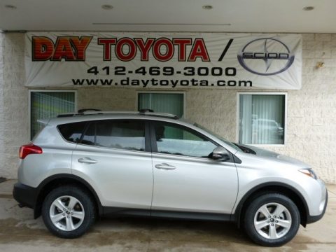 Classic Silver Metallic Toyota RAV4 XLE AWD.  Click to enlarge.