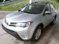 Front 3/4 View of 2013 Toyota RAV4 XLE AWD #5