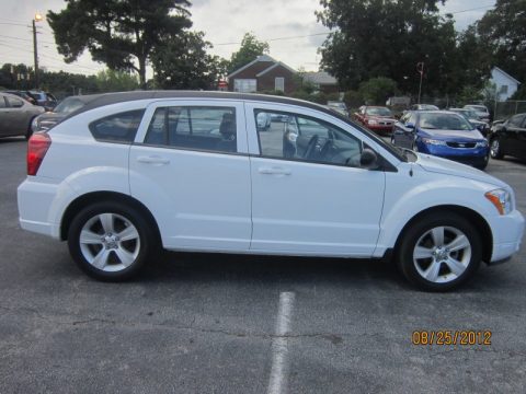 Bright White Dodge Caliber Mainstreet.  Click to enlarge.