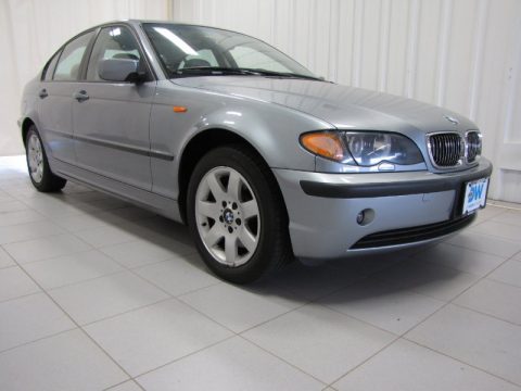 Silver Grey Metallic BMW 3 Series 325xi Sedan.  Click to enlarge.