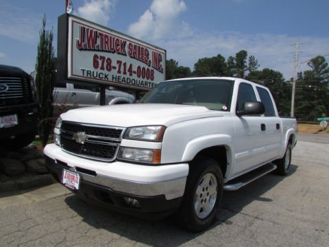 Summit White Chevrolet Silverado 1500 LT Crew Cab 4x4.  Click to enlarge.