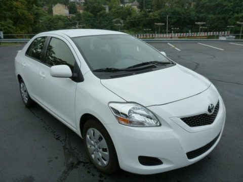 Super White Toyota Yaris Sedan. Click to enlarge. Super White Toyota Yaris Sedan. Click to enlarge.