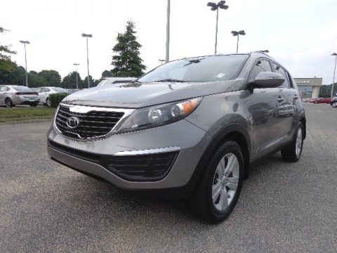 Mineral Silver Kia Sportage LX.  Click to enlarge.