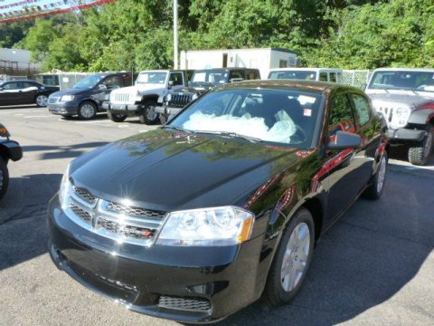 Black Clear Coat Dodge Avenger SE.  Click to enlarge.