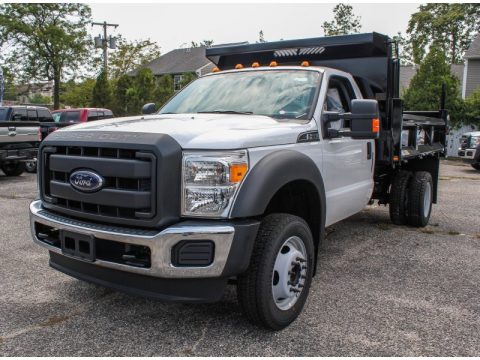 Oxford White Ford F550 Super Duty XL Regular Cab 4x4 Dump Truck.  Click to enlarge.