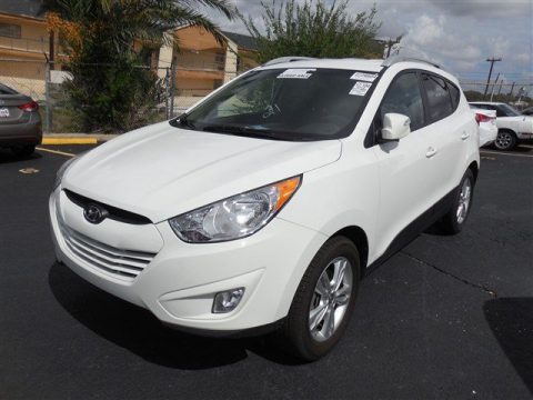 Cotton White Hyundai Tucson GLS.  Click to enlarge.