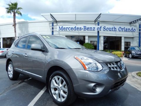 Platinum Graphite Nissan Rogue SL.  Click to enlarge.