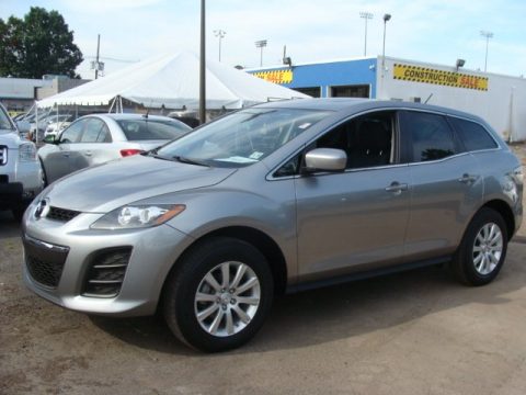 Liquid Silver Metallic Mazda CX-7 i SV.  Click to enlarge.