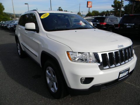 Stone White Jeep Grand Cherokee Laredo X Package 4x4.  Click to enlarge.