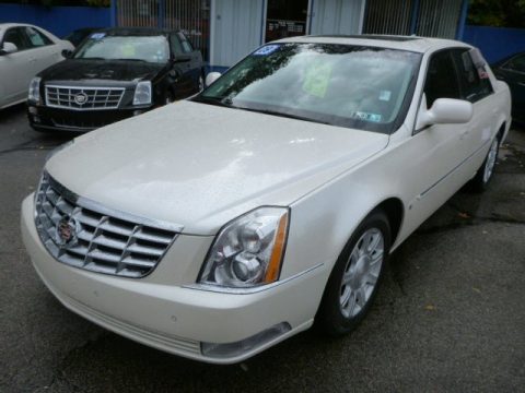 White Diamond Tricoat Cadillac DTS .  Click to enlarge.