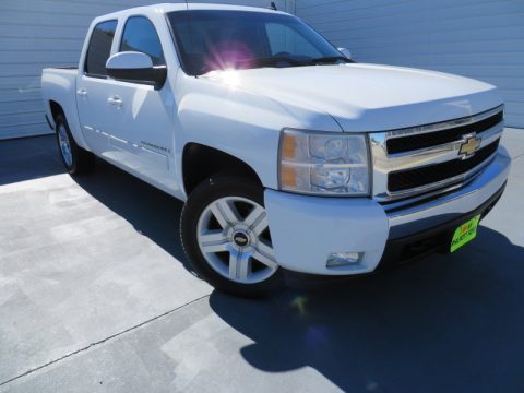 Summit White Chevrolet Silverado 1500 LT Crew Cab.  Click to enlarge.