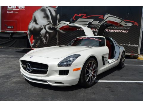 designo Mystic White II Mercedes-Benz SLS AMG GT Coupe.  Click to enlarge.