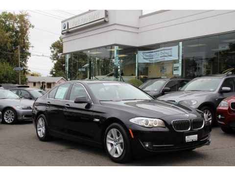 Black Sapphire Metallic BMW 5 Series 528i xDrive Sedan.  Click to enlarge.