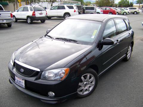 Ebony Black Kia Spectra 5 Wagon.  Click to enlarge.