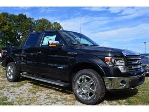 Tuxedo Black Metallic Ford F150 Lariat SuperCrew 4x4.  Click to enlarge.