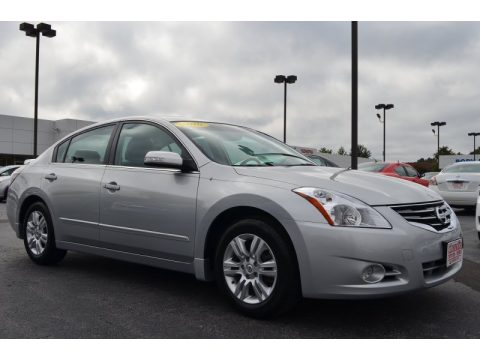 Radiant Silver Nissan Altima 2.5 SL.  Click to enlarge.